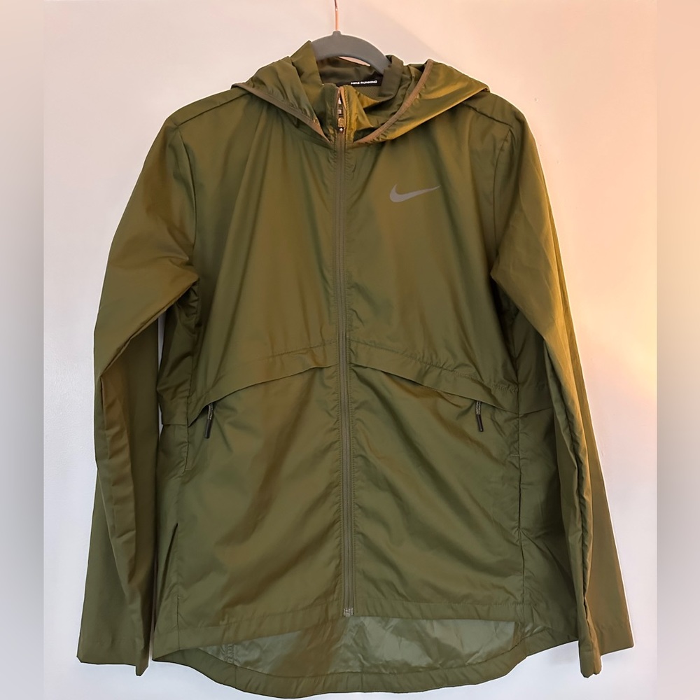 Nike Running windbreaker in olive green.
